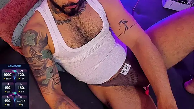 Snapshot of mikemulerr chatting on November 26, 2025, 9:05 pm mikemulerr online show from November 26, 2025, 9:05 pm