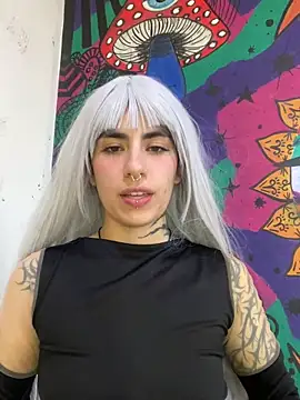 Snapshot of _Artemisa_X chatting on October 19, 2025, 9:48 pm Artemisa X online show from October 19, 2025, 9:48 pm