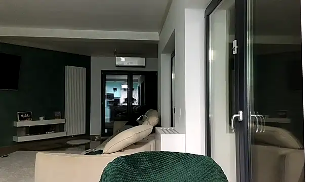 Snapshot of Blanca1 chatting on February 16, 2025, 3:15 am Blanca1 online show from February 16, 2025, 3:15 am