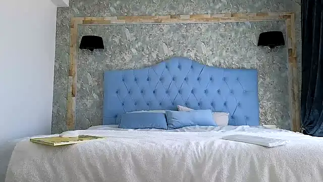 Snapshot of Blanca1 chatting on March 5, 2025, 8:32 am Blanca1 online show from March 5, 2025, 8:32 am