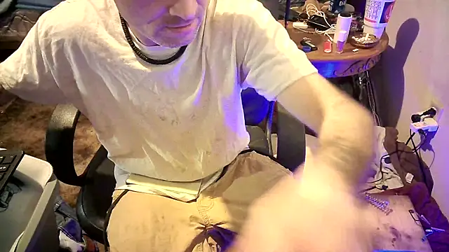 Snapshot of jaxx12369 chatting on February 25, 2025, 5:25 pm jaxx12369 online show from February 25, 2025, 5:25 pm