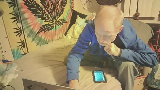 Snapshot of jaxx12369 chatting on March 7, 2025, 8:34 am jaxx12369 online show from March 7, 2025, 8:34 am