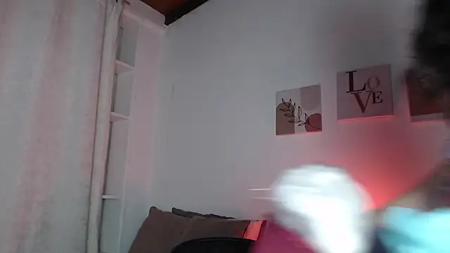 madisex s online show from January 14, 2025, 3:11 am