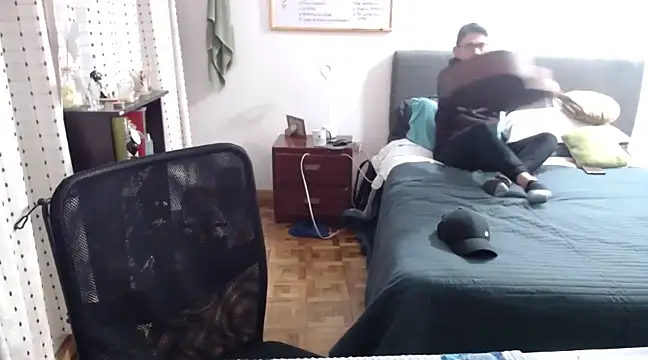 Diptongo online show from March 17, 2025, 1:03 am