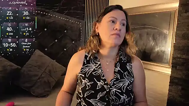 charlotte  G online show from November 15, 2025, 11:07 am