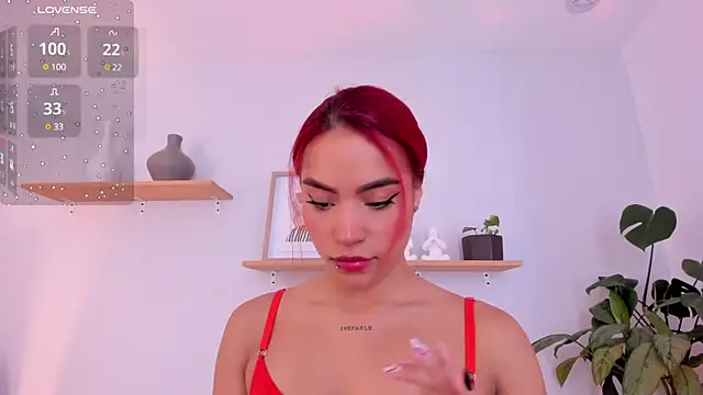 Scarlett Morgan  online show from February 3, 2025, 7:00 pm