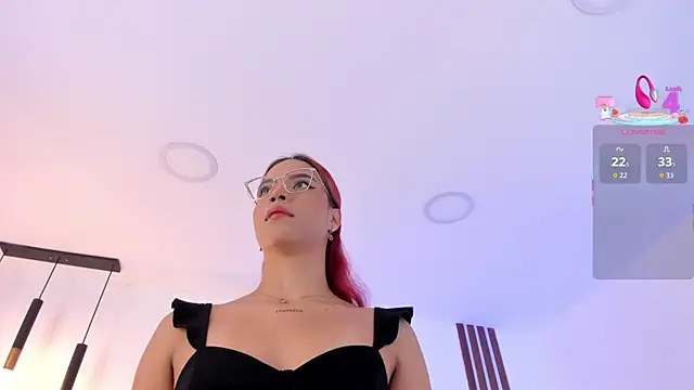 Scarlett Morgan  online show from November 5, 2025, 7:25 pm