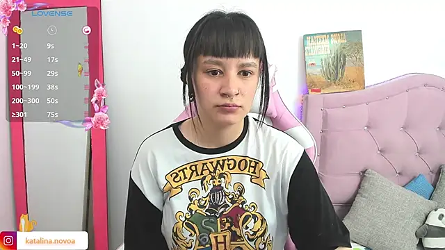 Katalina novoa online show from March 16, 2025, 1:28 am