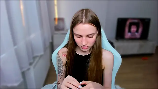 StellaLawless online show from February 18, 2025, 12:28 pm