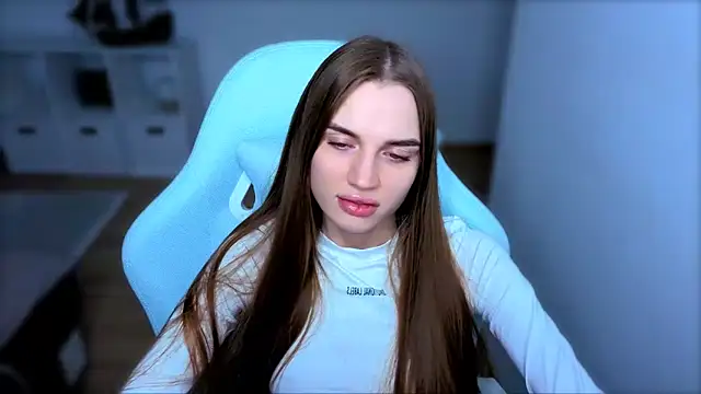 StellaLawless online show from September 30, 2025, 9:42 pm