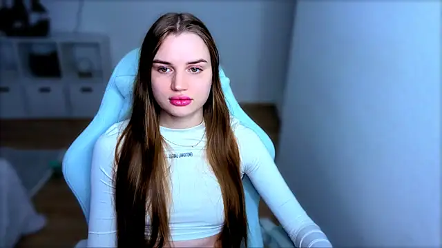 StellaLawless online show from November 19, 2025, 7:58 pm