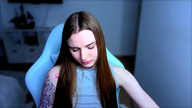 StellaLawless online show from December 4, 2025, 12:09 am