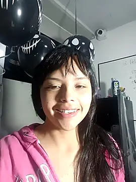 Snapshot of Bayla-hot chatting on October 30, 2025, 11:22 am Bayla-hot online show from October 30, 2025, 11:22 am