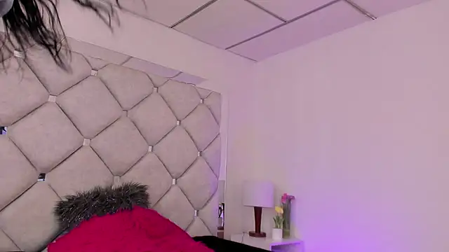 Snapshot of alessiaferry chatting on February 13, 2025, 4:50 pm alessiaferry online show from February 13, 2025, 4:50 pm