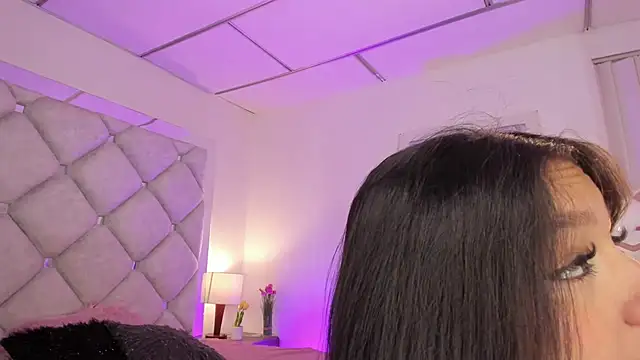 Snapshot of alessiaferry chatting on November 24, 2025, 5:12 pm alessiaferry online show from November 24, 2025, 5:12 pm