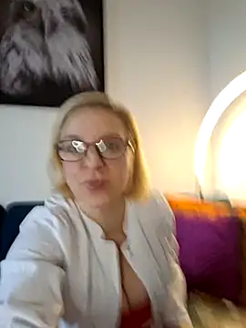 Snapshot of FrauleinSchmitt chatting on January 10, 2025, 9:13 am FrauleinSchmitt online show from January 10, 2025, 9:13 am