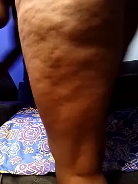 Snapshot of freaky_belle chatting on September 25, 2025, 2:59 am freaky belle online show from September 25, 2025, 2:59 am