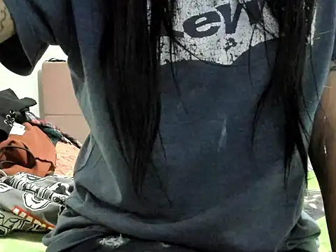 Snapshot of seduction_party chatting on September 20, 2025, 11:17 pm seduction party online show from September 20, 2025, 11:17 pm