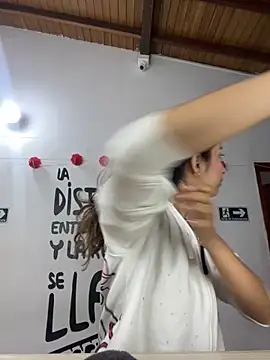 little-Emma online show from September 18, 2025, 3:08 am