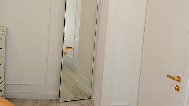 Jacky Lucky online show from February 10, 2025, 10:51 pm