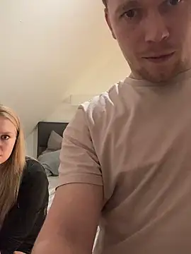 Snapshot of NickyGold_Official chatting on November 2, 2025, 8:11 pm NickyGold Official online show from November 2, 2025, 8:11 pm