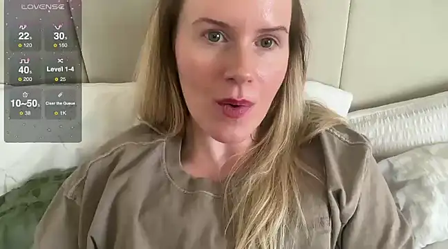 redheadrosie69 online show from March 11, 2025, 1:56 pm