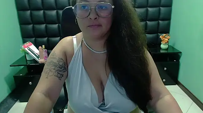 SaraThomso online show from March 23, 2025, 6:16 am