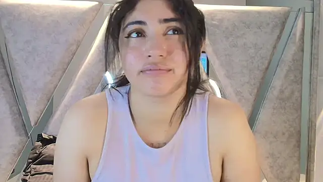 Danna 777  online show from September 8, 2025, 8:41 pm