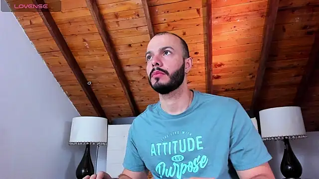 Snapshot of Tom_Bailey chatting on September 14, 2025, 12:26 pm Tom Bailey online show from September 14, 2025, 12:26 pm