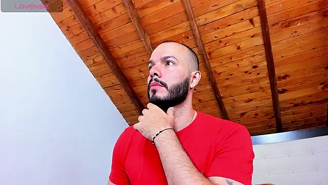 Snapshot of Tom_Bailey chatting on September 18, 2025, 12:07 pm Tom Bailey online show from September 18, 2025, 12:07 pm