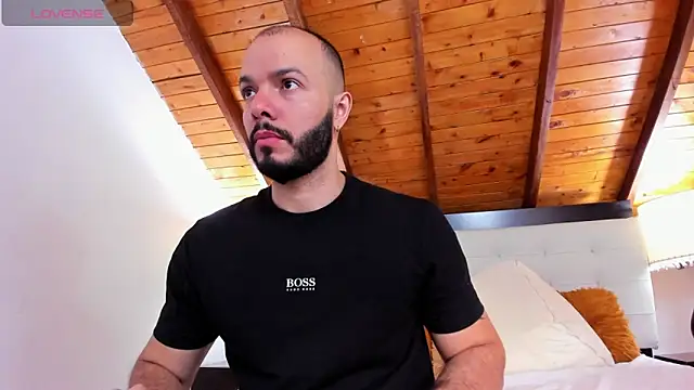 Snapshot of Tom_Bailey chatting on October 3, 2025, 12:46 pm Tom Bailey online show from October 3, 2025, 12:46 pm