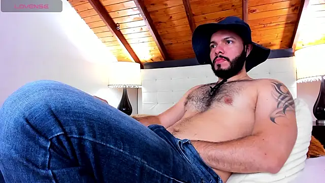 Snapshot of Tom_Bailey chatting on October 16, 2025, 1:01 pm Tom Bailey online show from October 16, 2025, 1:01 pm