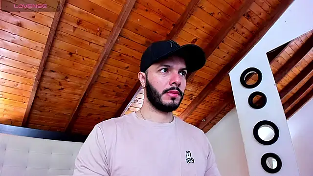 Snapshot of Tom_Bailey chatting on November 28, 2025, 12:41 pm Tom Bailey online show from November 28, 2025, 12:41 pm