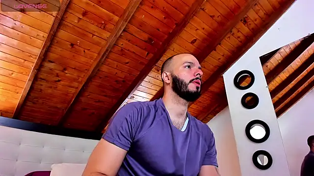 Snapshot of Tom_Bailey chatting on December 5, 2025, 12:47 pm Tom Bailey online show from December 5, 2025, 12:47 pm