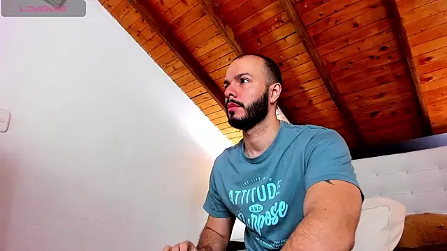 Snapshot of Tom_Bailey chatting on December 14, 2025, 12:43 pm Tom Bailey online show from December 14, 2025, 12:43 pm