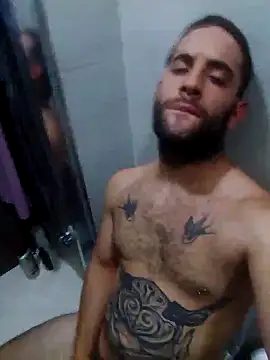 Snapshot of bearguy998 chatting on September 9, 2025, 7:02 pm bearguy998 online show from September 9, 2025, 7:02 pm