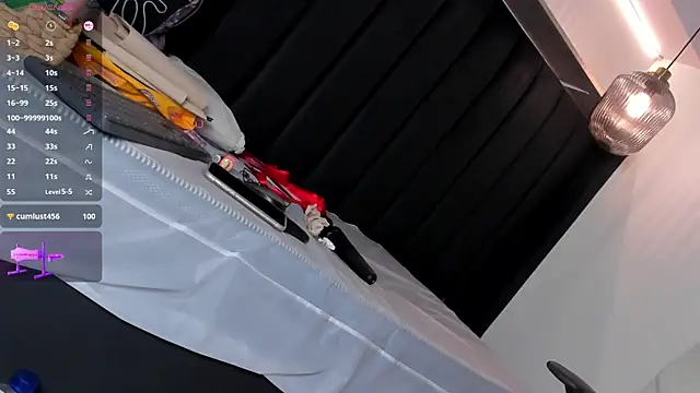 AllisonRoberts  online show from January 28, 2025, 11:07 pm