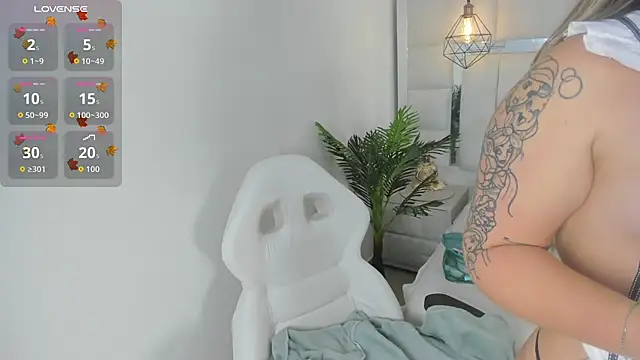 Snapshot of 1m_dalhia chatting on October 27, 2025, 8:24 pm 1m dalhia online show from October 27, 2025, 8:24 pm