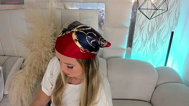 Snapshot of 1m_dalhia chatting on November 20, 2025, 8:41 pm 1m dalhia online show from November 20, 2025, 8:41 pm