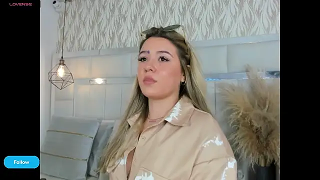 Snapshot of 1m_dalhia chatting on December 13, 2025, 8:04 pm 1m dalhia online show from December 13, 2025, 8:04 pm