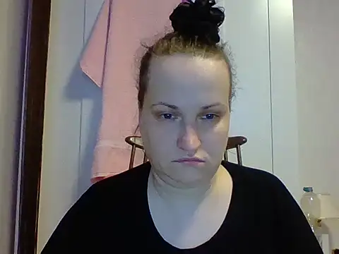 Snapshot of _squirty_cum_lady_ chatting on March 17, 2025, 10:28 pm squirty cum lady online show from March 17, 2025, 10:28 pm
