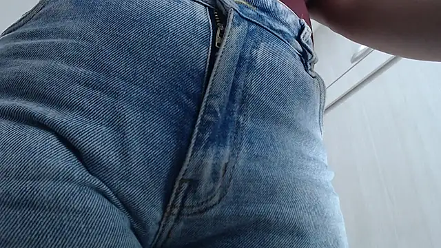 Snapshot of Amelia_Debora_Antonella chatting on November 14, 2025, 2:27 pm Amelia Debora Antonella online show from November 14, 2025, 2:27 pm