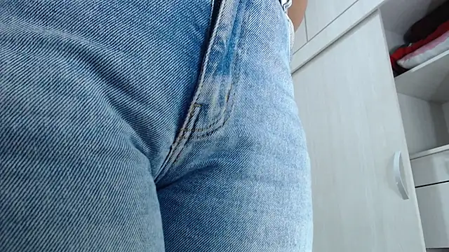 Snapshot of Amelia_Debora_Antonella chatting on November 16, 2025, 12:55 pm Amelia Debora Antonella online show from November 16, 2025, 12:55 pm