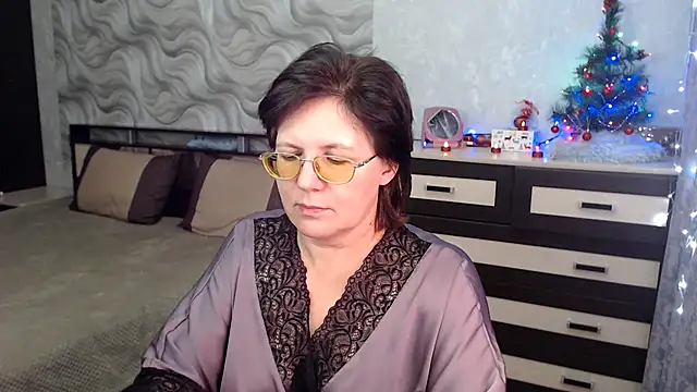 Snapshot of VitaCharm chatting on January 4, 2025, 10:34 pm VitaCharm online show from January 4, 2025, 10:34 pm