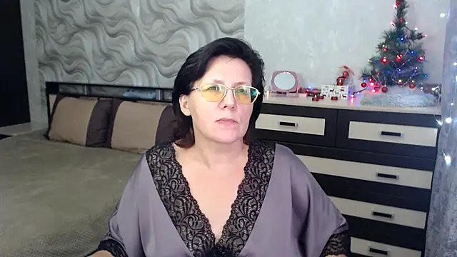 Snapshot of VitaCharm chatting on January 13, 2025, 6:27 pm VitaCharm online show from January 13, 2025, 6:27 pm