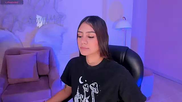 Snapshot of AllyJensen chatting on February 11, 2025, 9:42 am AllyJensen online show from February 11, 2025, 9:42 am