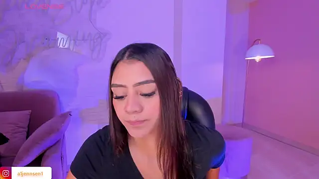 Snapshot of AllyJensen chatting on February 13, 2025, 8:48 am AllyJensen online show from February 13, 2025, 8:48 am