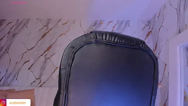 Snapshot of AllyJensen chatting on February 18, 2025, 1:00 pm AllyJensen online show from February 18, 2025, 1:00 pm