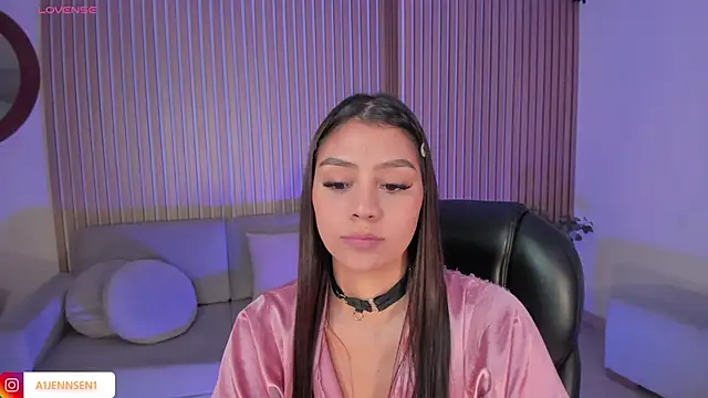 Snapshot of AllyJensen chatting on March 6, 2025, 4:49 pm AllyJensen online show from March 6, 2025, 4:49 pm