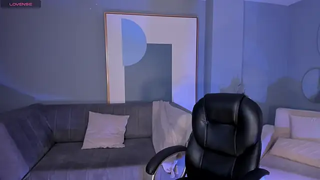 Snapshot of AllyJensen chatting on March 10, 2025, 10:59 am AllyJensen online show from March 10, 2025, 10:59 am